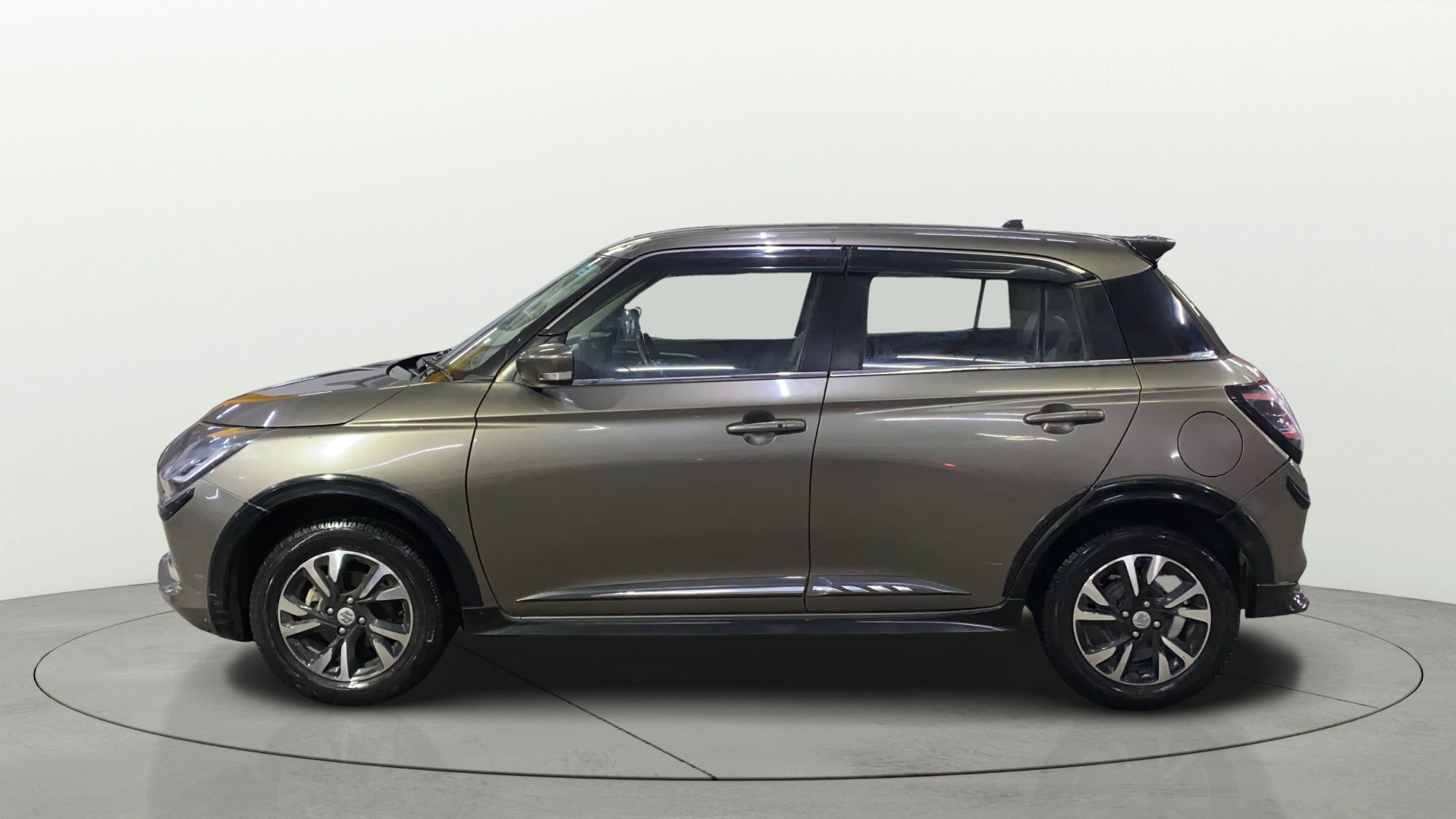 View 2024 Maruti Suzuki 1000 Base Variant Image 27 Used 2024 Maruti Suzuki 1000 Base Variant Image 27