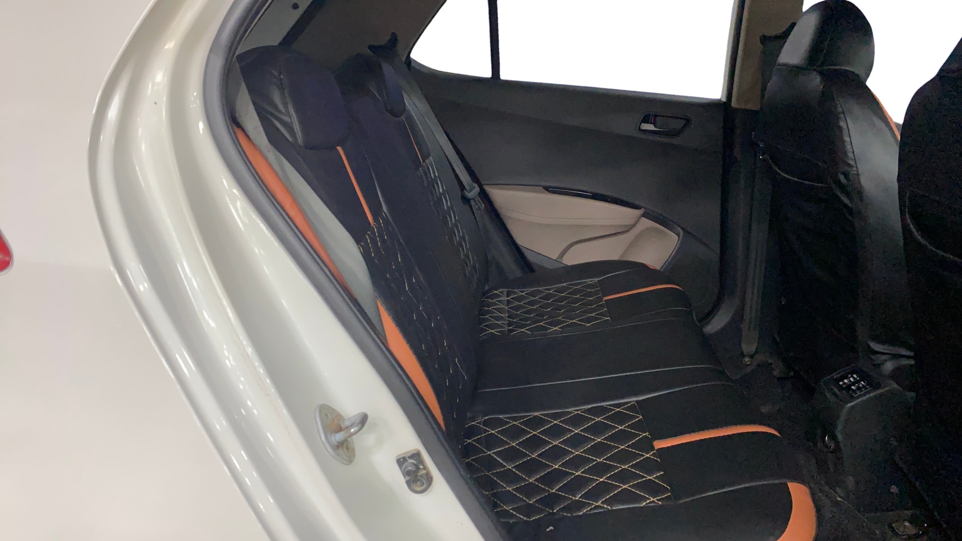 View 2015 Hyundai Grand i10 Magna 1.2 Kappa VTVT Image 28 Used 2015 Hyundai Grand i10 Magna 1.2 Kappa VTVT Image 28