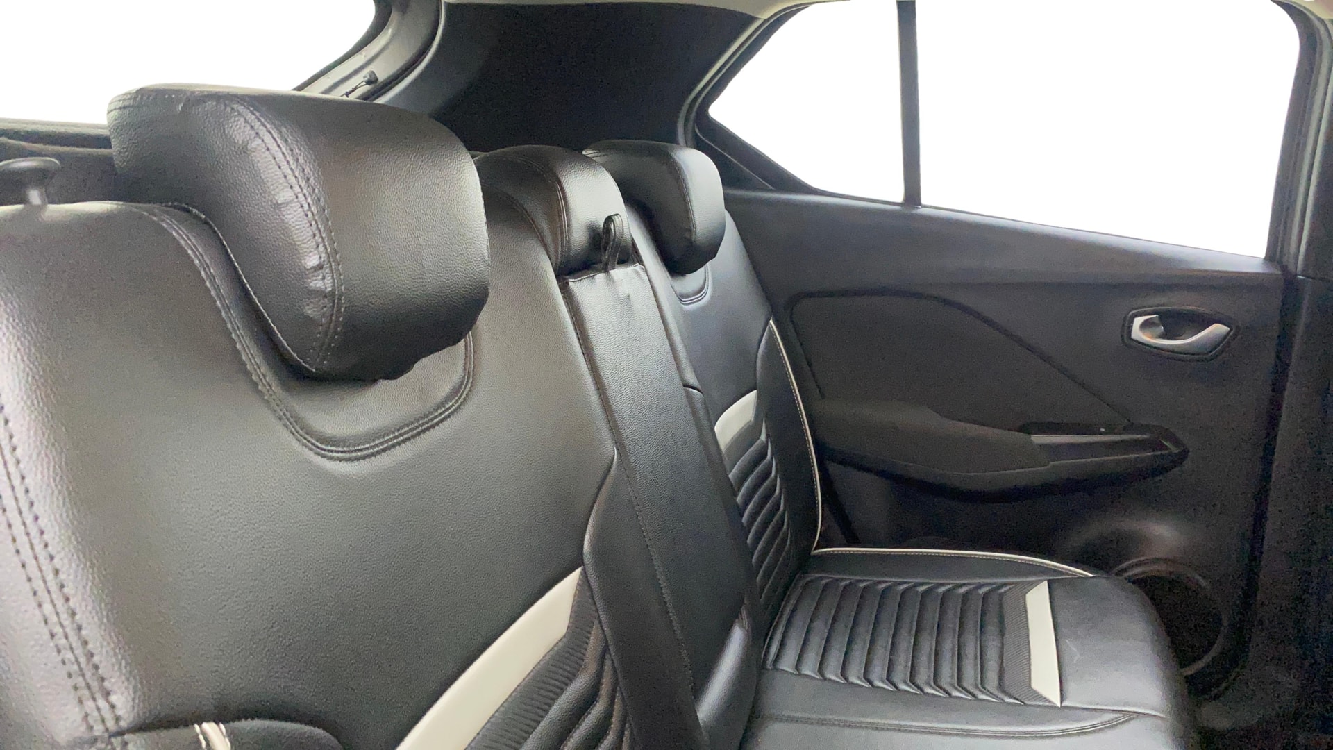 View 2021 Nissan Kicks 1.3 Turbo XV Premium CVT Image 29 Used 2021 Nissan Kicks 1.3 Turbo XV Premium CVT Image 29