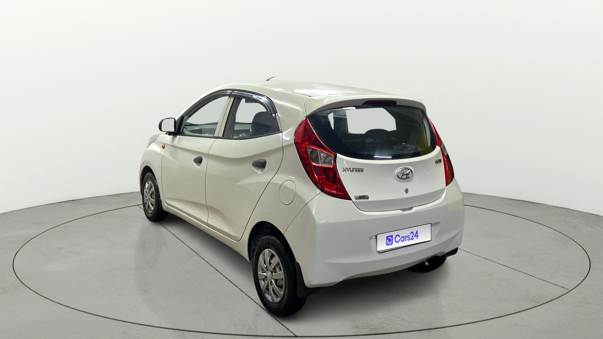 View 2016 Hyundai EON Era Plus Image 2 Used 2016 Hyundai EON Era Plus Image 2
