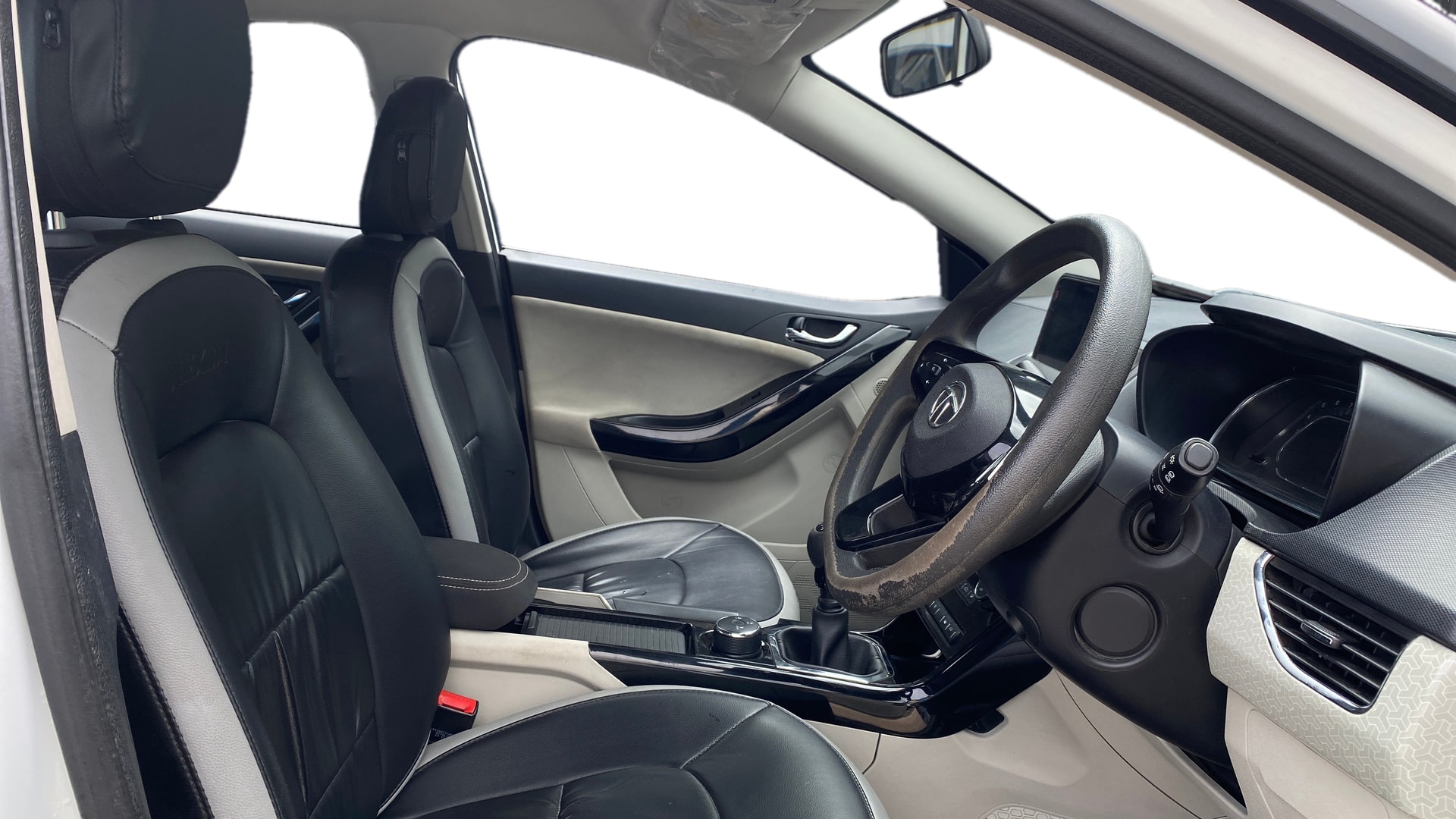 View 2023 Tata Nexon XZ Plus Diesel Image 26 Used 2023 Tata Nexon XZ Plus Diesel Image 26