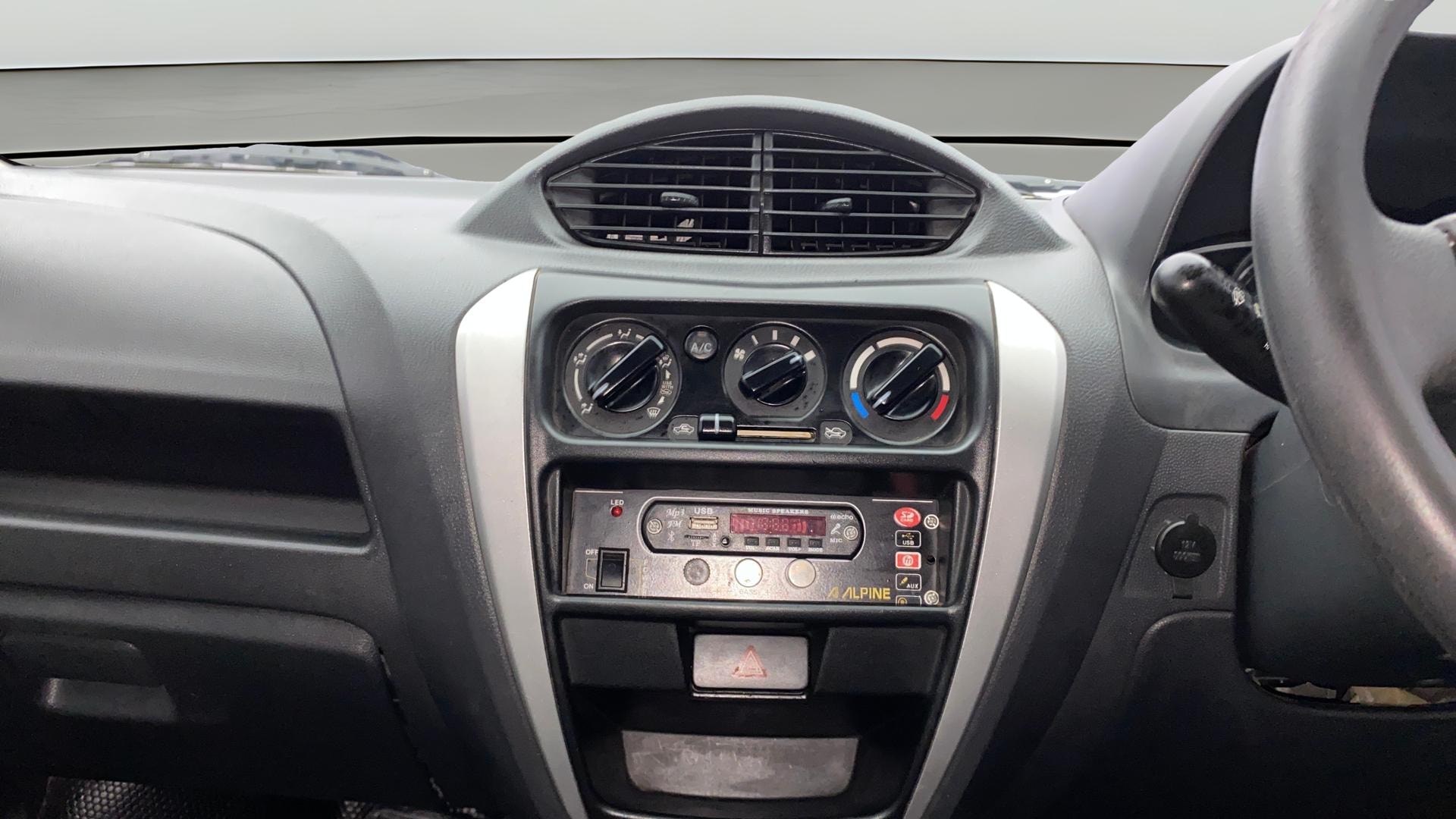 View 2016 Maruti Suzuki Alto 800 LX Image 17 Used 2016 Maruti Suzuki Alto 800 LX Image 17