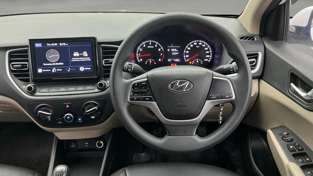 View Hyundai Verna Image 20 Used Hyundai Verna Image 20