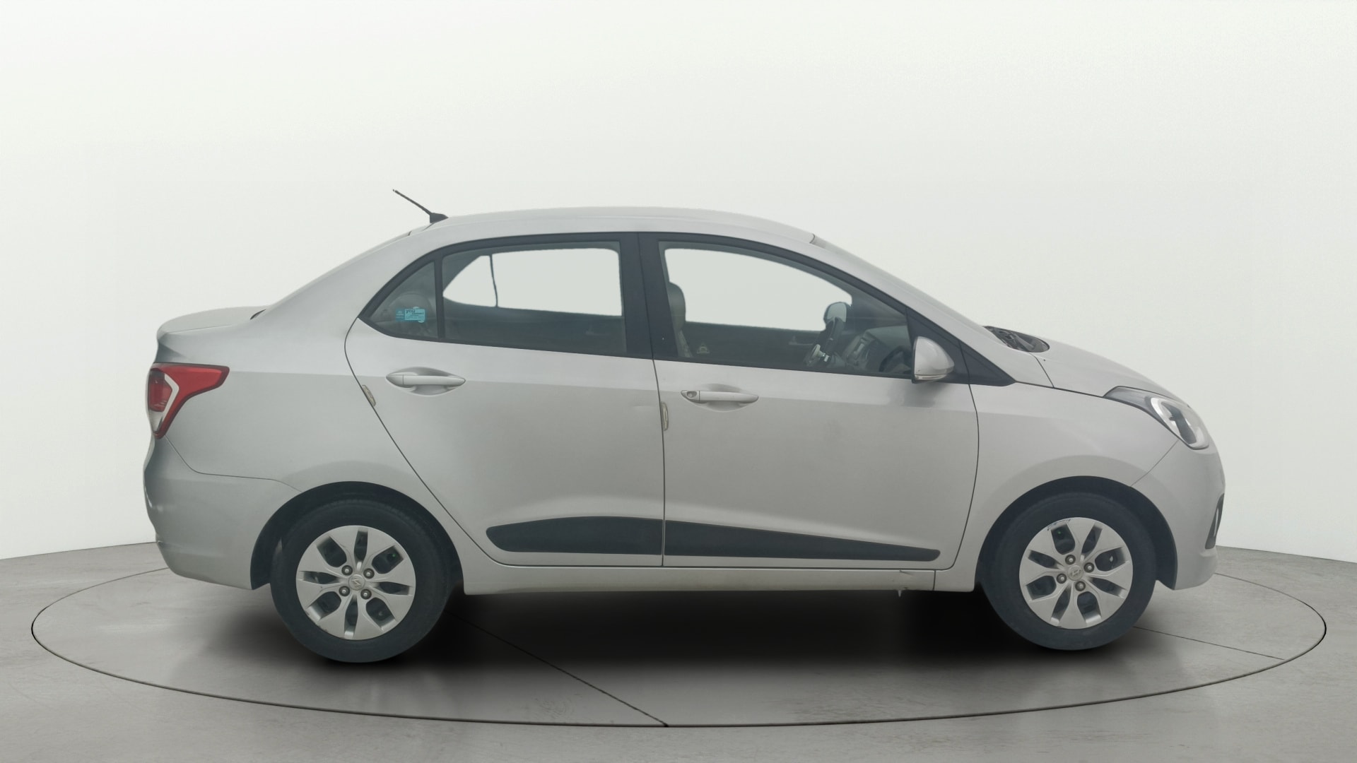 View 2014 Hyundai Xcent S Diesel Image 8 Used 2014 Hyundai Xcent S Diesel Image 8