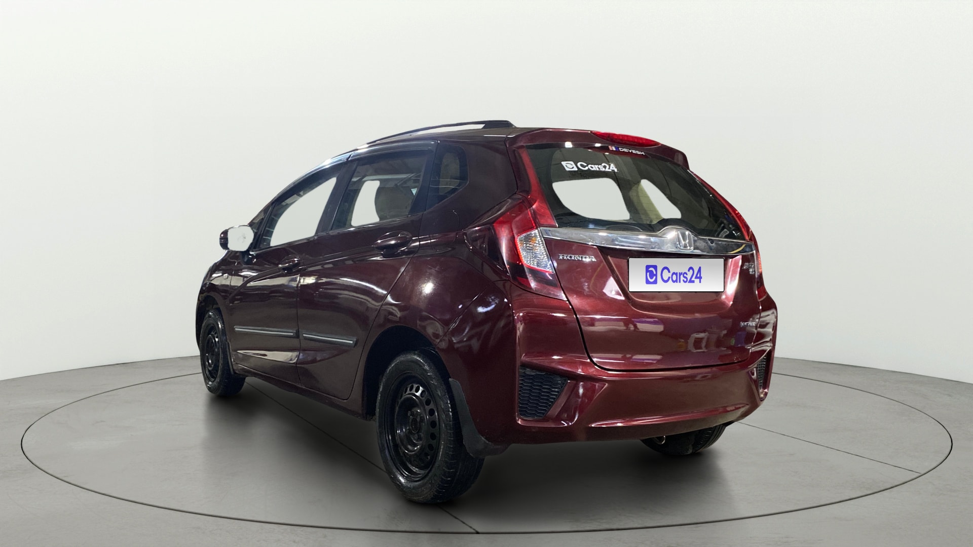 View 2015 Honda Jazz E MT Diesel Image 2 Used 2015 Honda Jazz E MT Diesel Image 2