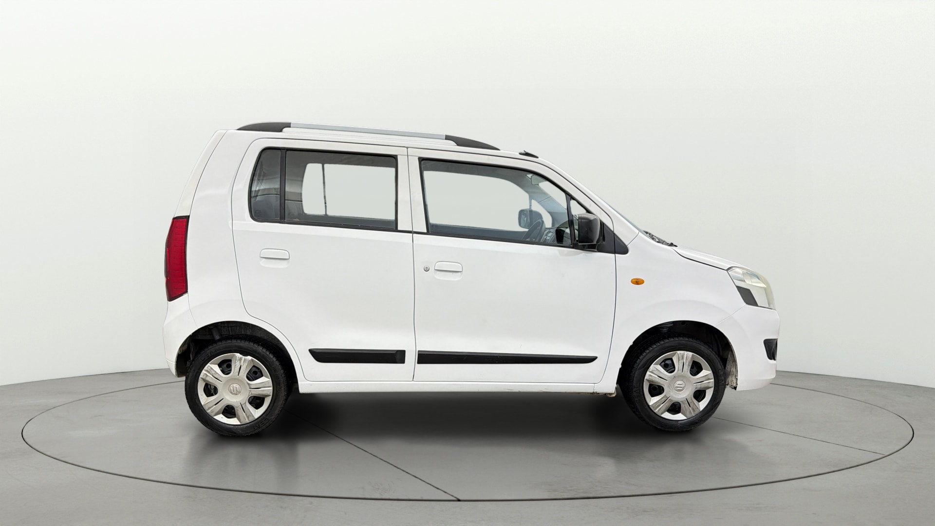 View 2018 Maruti Suzuki 1000 Base Variant Image 8 Used 2018 Maruti Suzuki 1000 Base Variant Image 8