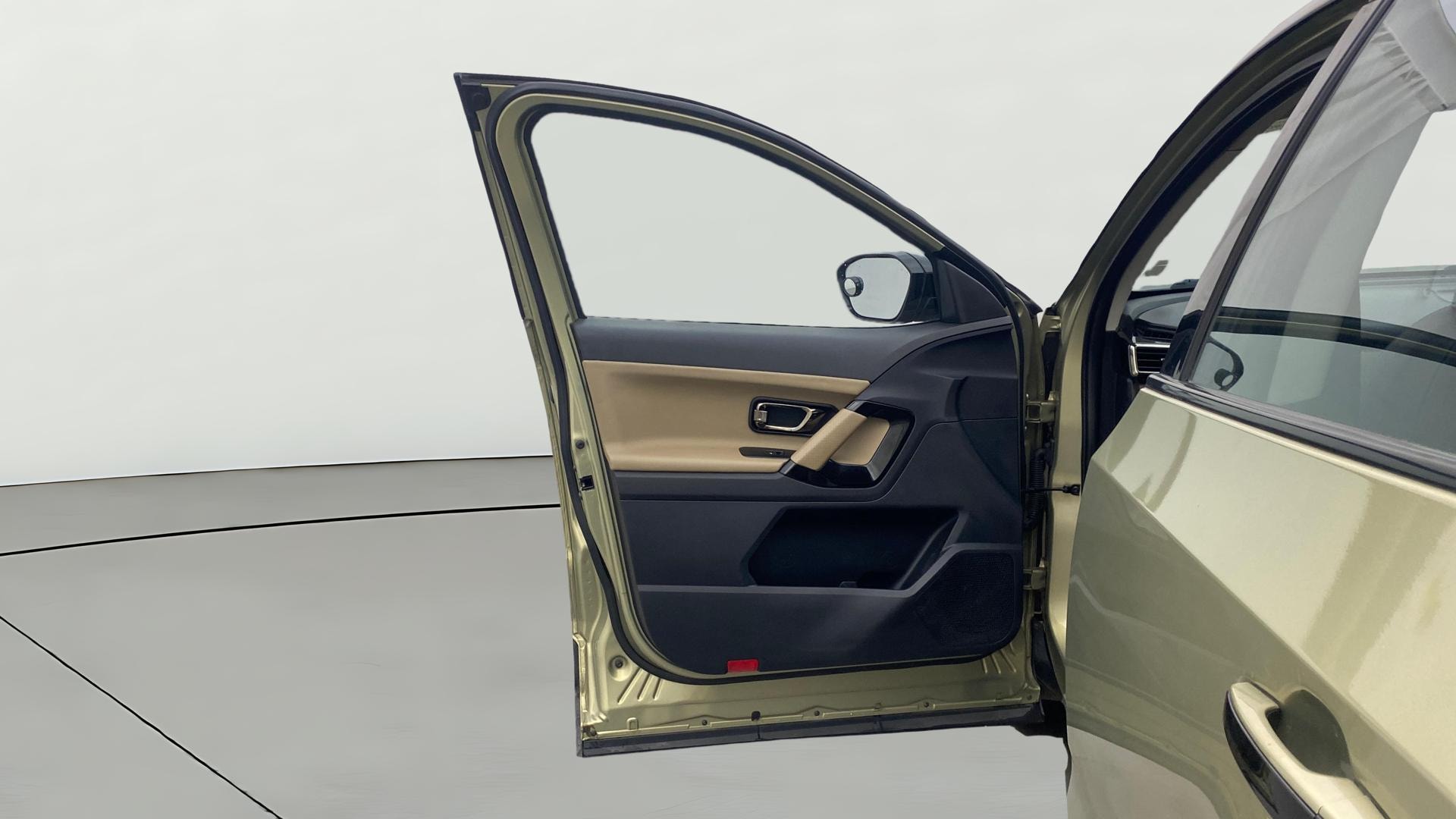 View 2022 Tata Harrier XE Image 39 Used 2022 Tata Harrier XE Image 39