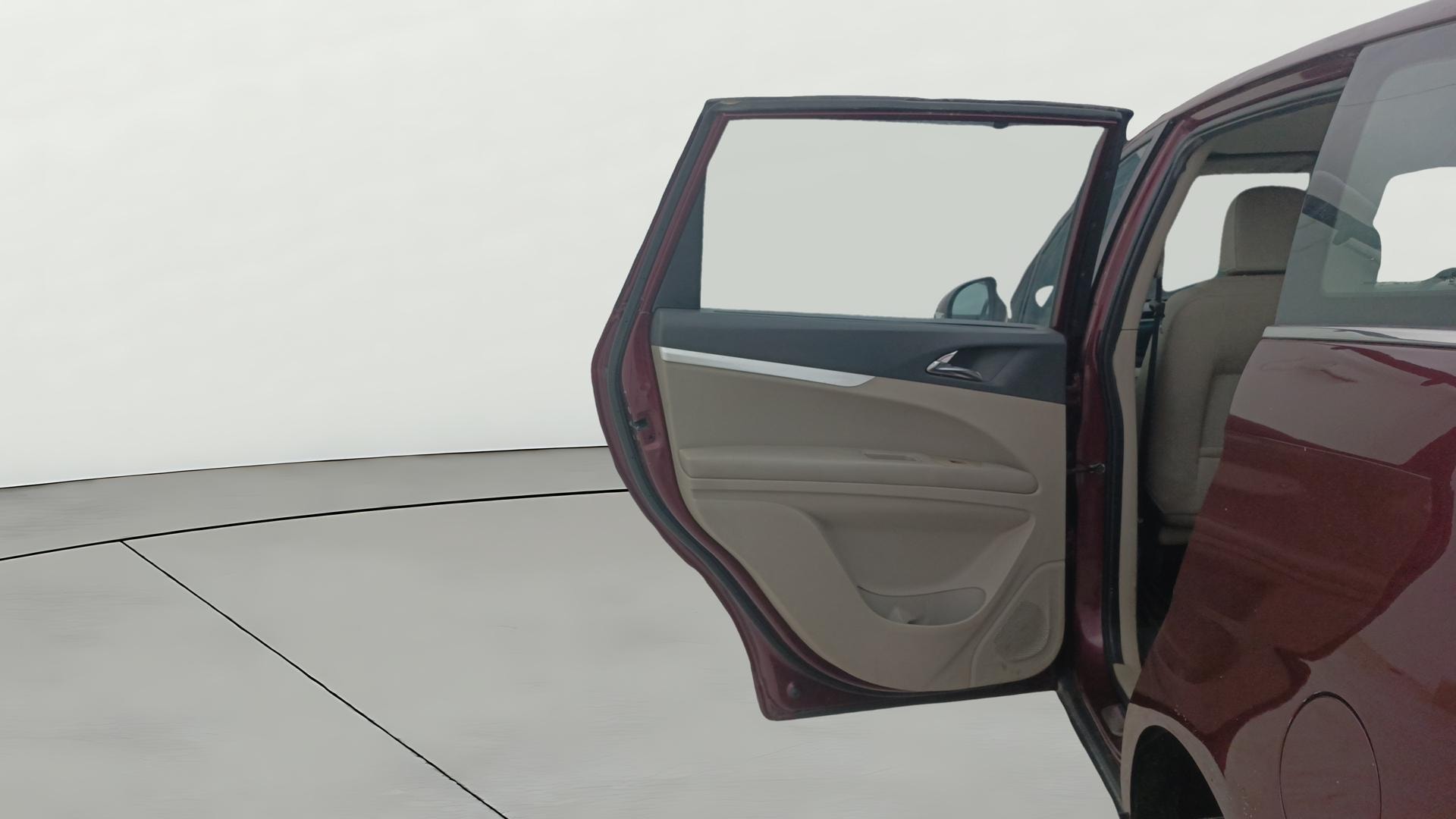View 2020 Mahindra Marazzo M8 7-Seater Image 16 Used 2020 Mahindra Marazzo M8 7-Seater Image 16