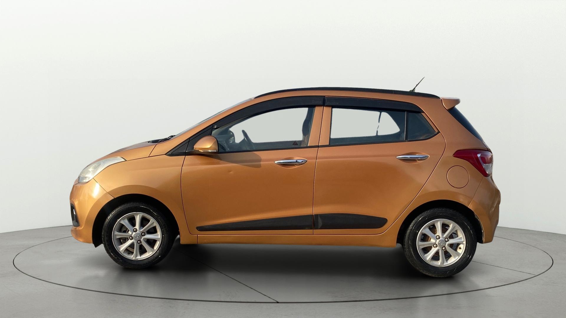 View 2014 Hyundai Grand i10 Asta AT 1.2 Kappa VTVT Image 5 Used 2014 Hyundai Grand i10 Asta AT 1.2 Kappa VTVT Image 5