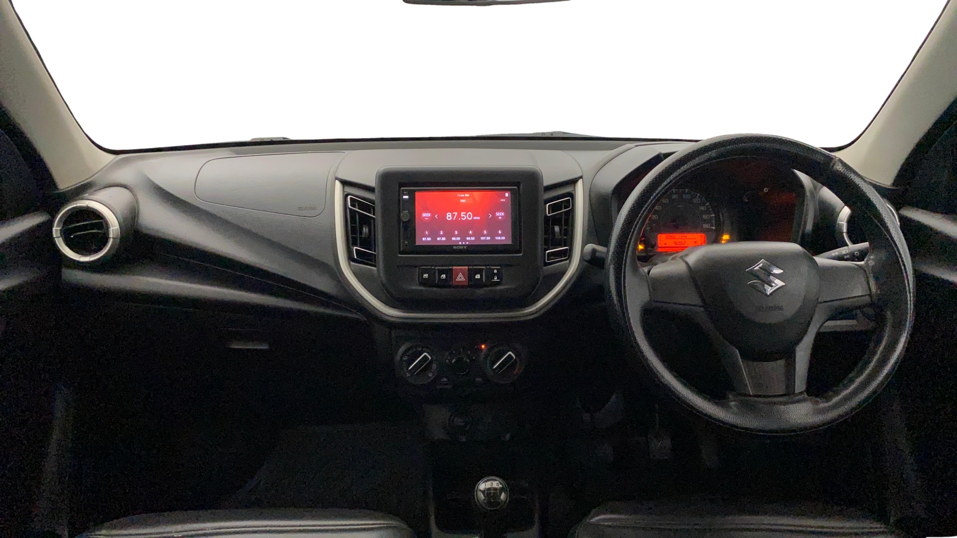 View 2022 Maruti Suzuki 1000 Base Variant Image 15 Used 2022 Maruti Suzuki 1000 Base Variant Image 15