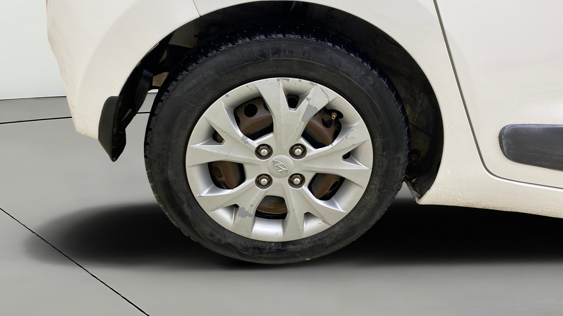 View 2016 Hyundai Grand i10 Sportz 1.2 Kappa Image 23 Used 2016 Hyundai Grand i10 Sportz 1.2 Kappa Image 23