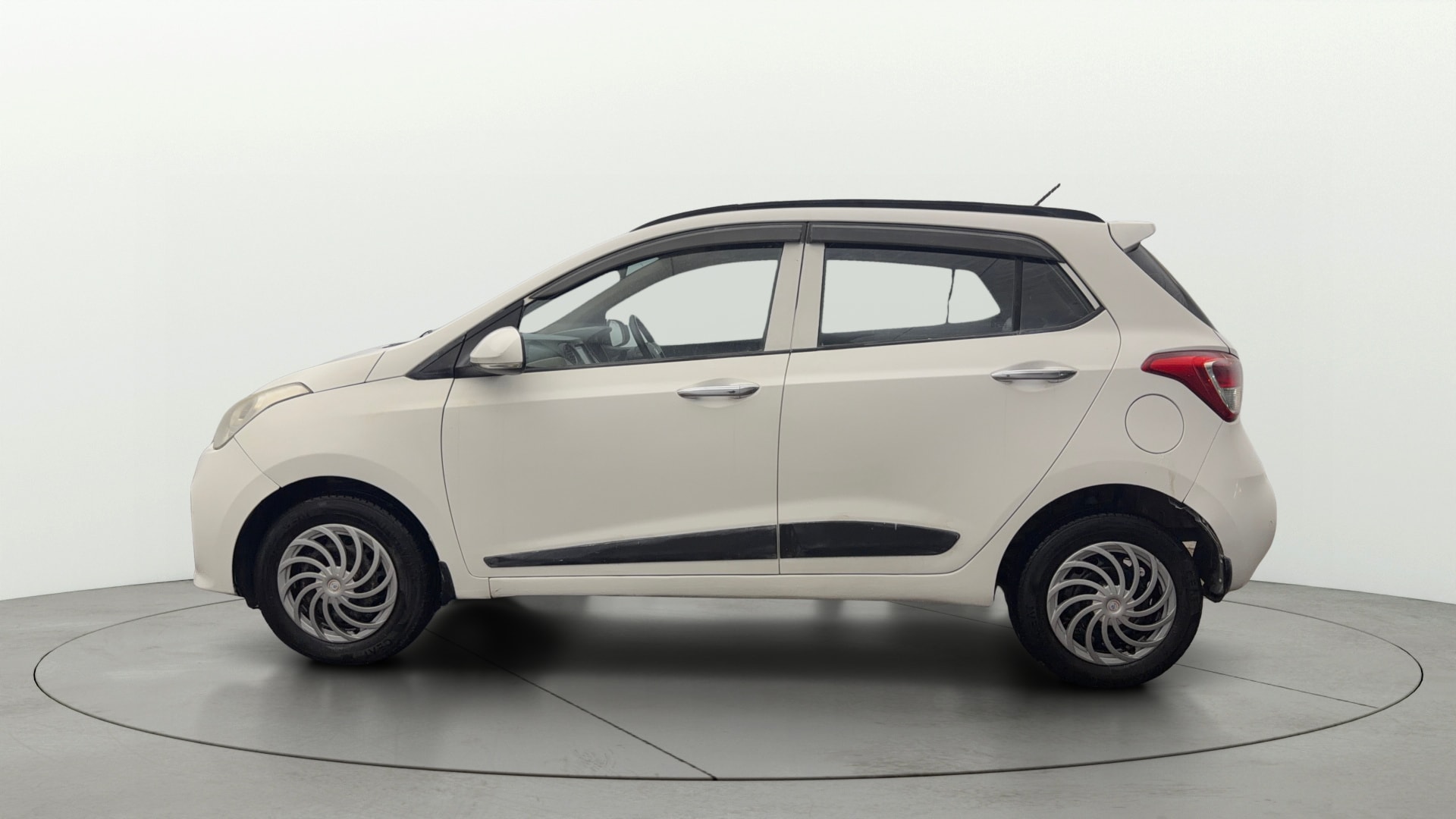 View 2019 Hyundai Grand i10 1.2 Asta Petrol Image 5 Used 2019 Hyundai Grand i10 1.2 Asta Petrol Image 5