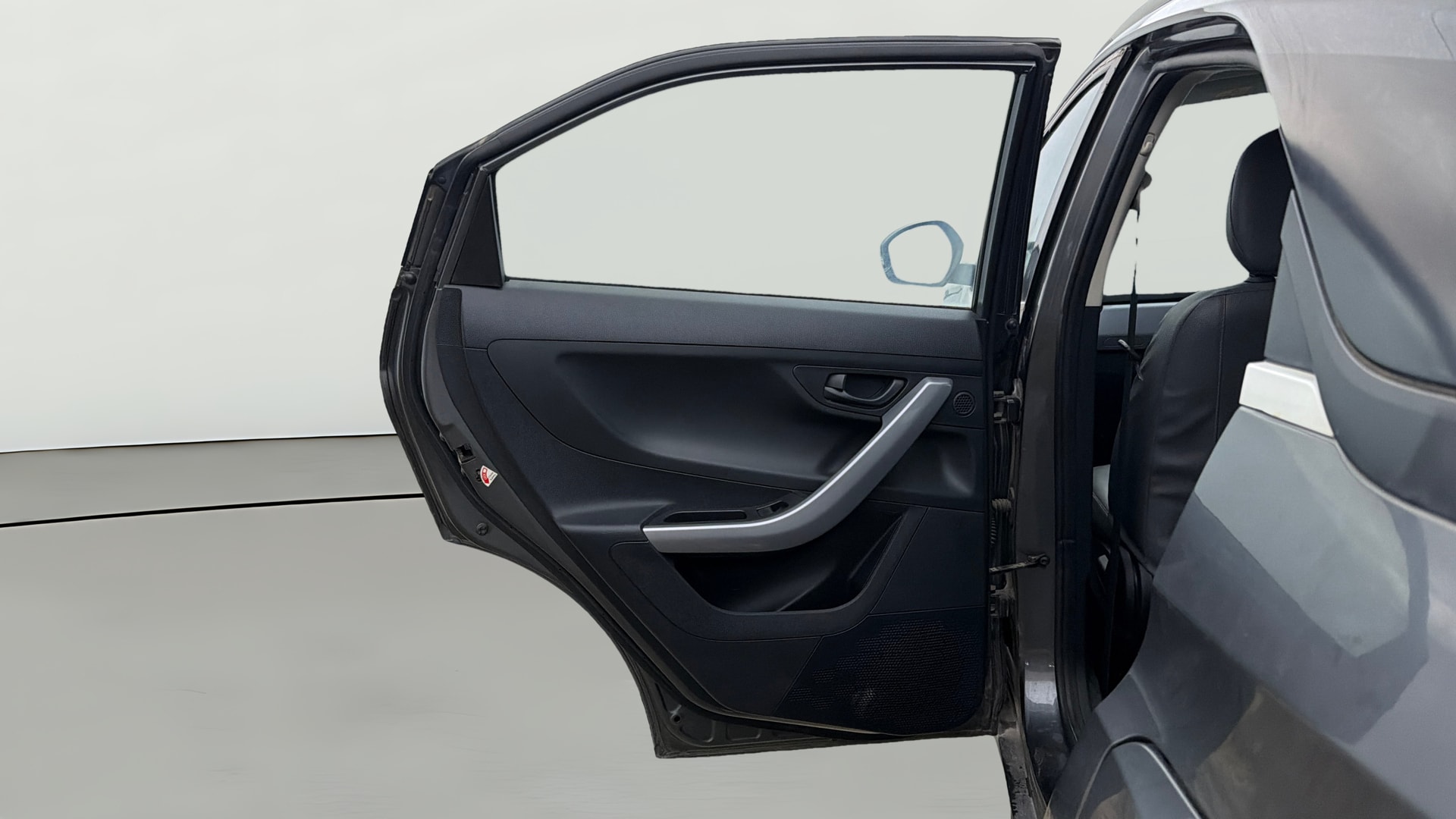 View 2021 Tata Nexon Revotron XMA AMT Image 22 Used 2021 Tata Nexon Revotron XMA AMT Image 22