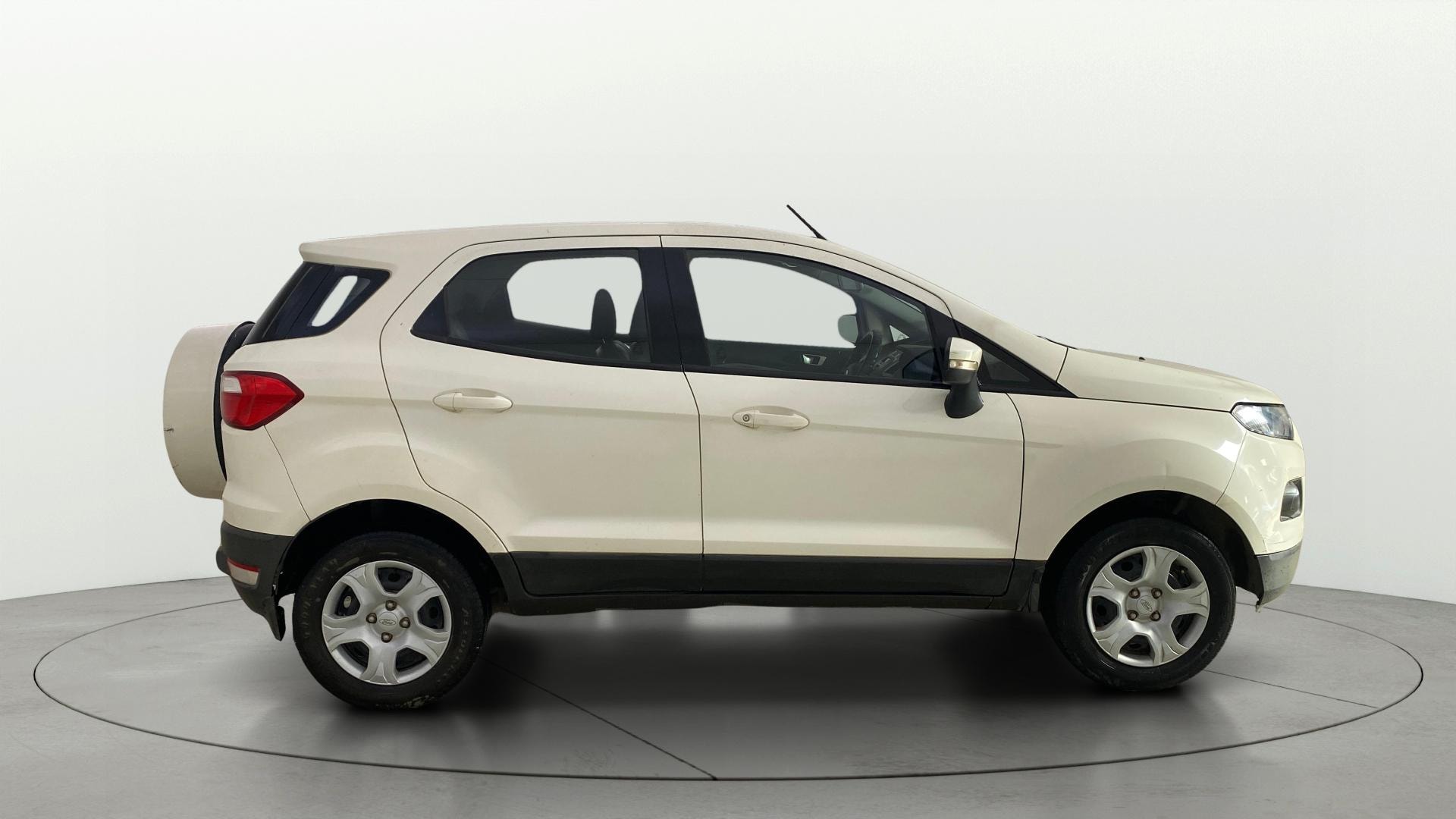 View 2015 Ford EcoSport 1.5 TDCi Diesel Ambiente BS IV Image 8 Used 2015 Ford EcoSport 1.5 TDCi Diesel Ambiente BS IV Image 8