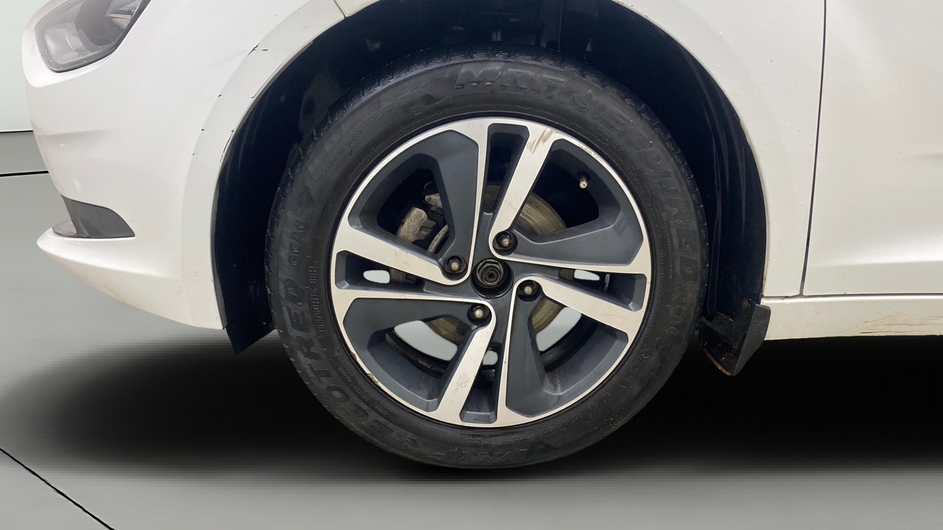 View 2024 Tata Altroz XZ Petrol Image 35 Used 2024 Tata Altroz XZ Petrol Image 35
