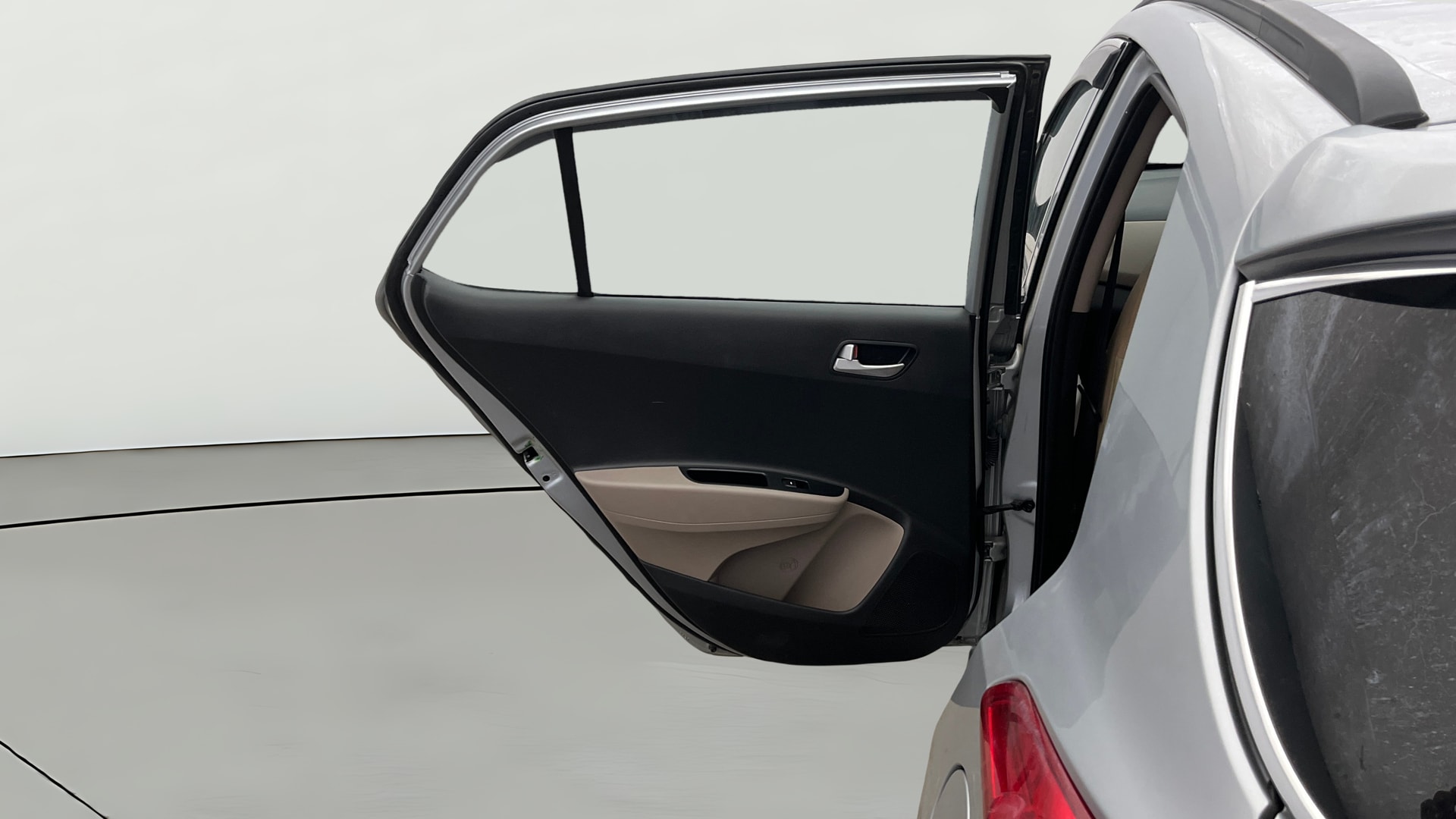 View 2019 Hyundai Grand i10 Sportz 1.2 Kappa Image 22 Used 2019 Hyundai Grand i10 Sportz 1.2 Kappa Image 22