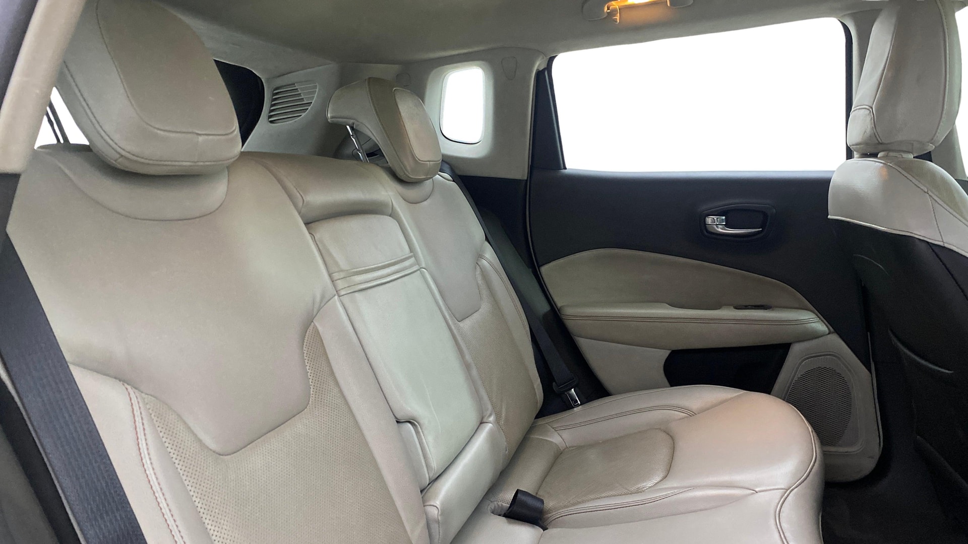 View 2019 Jeep Compass Limited 1.4 Multi AIR Petrol DDCT AT BS IV Image 29 Used 2019 Jeep Compass Limited 1.4 Multi AIR Petrol DDCT AT BS IV Image 29