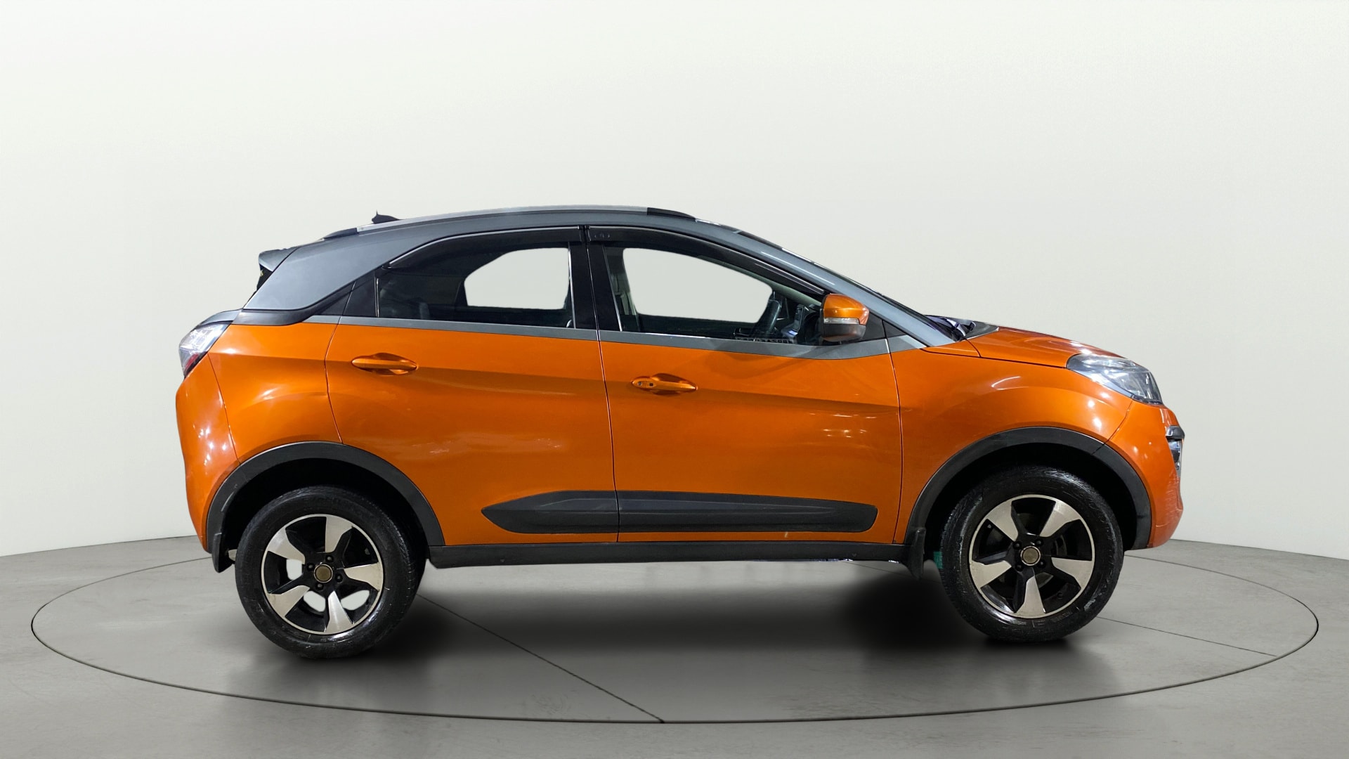 View 2019 Tata Nexon Revotron XE Image 8 Used 2019 Tata Nexon Revotron XE Image 8