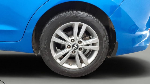 View Hyundai Elantra Image 12 Used Hyundai Elantra Image 12