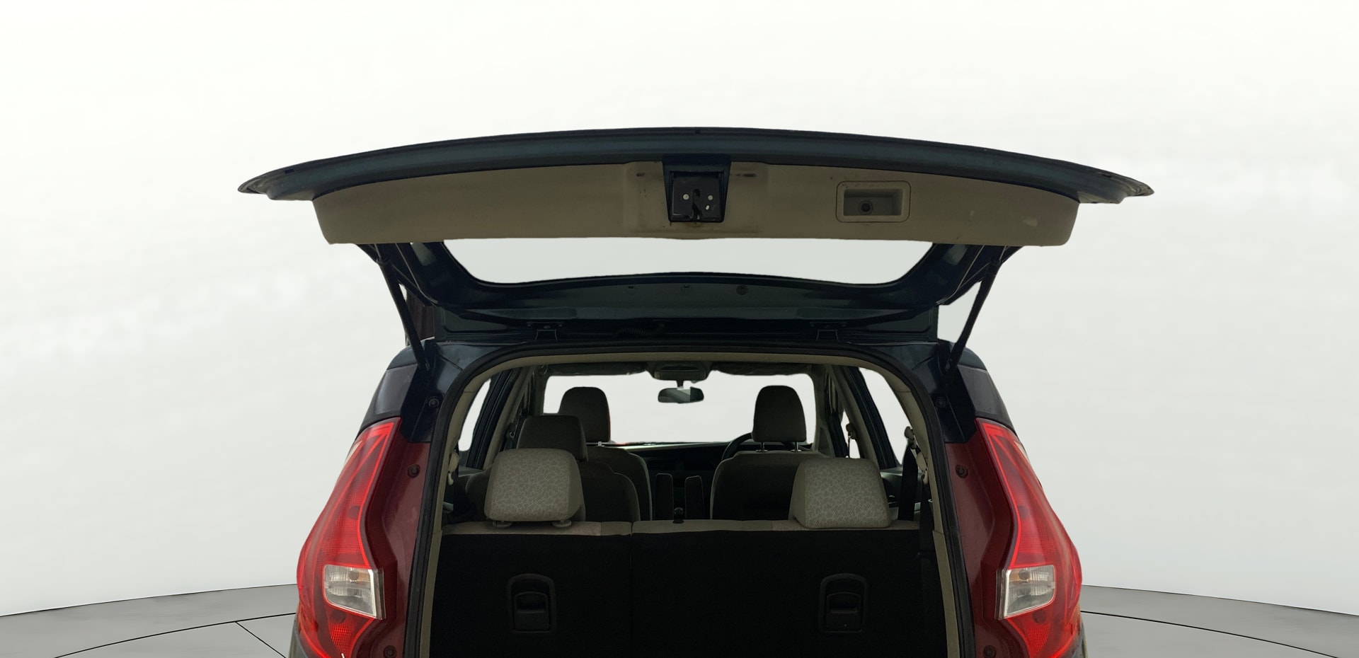 View 2019 Mahindra Marazzo M2 7-Seater Image 17 Used 2019 Mahindra Marazzo M2 7-Seater Image 17