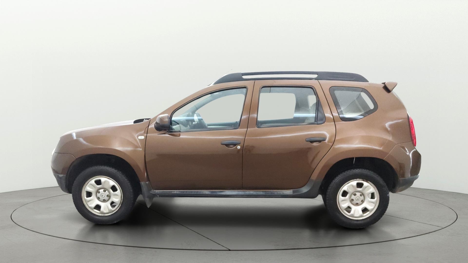 View 2013 Renault Duster Petrol RXL Image 5 Used 2013 Renault Duster Petrol RXL Image 5