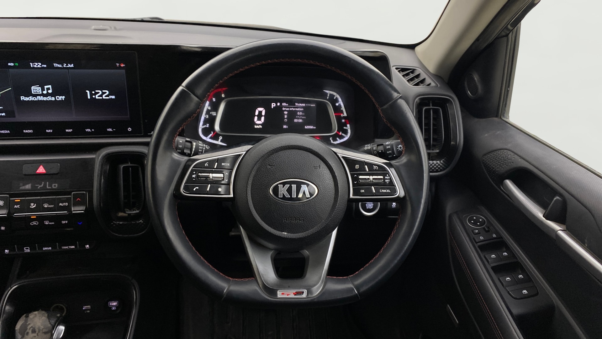 View 2020 Kia Sonet GTX Plus AT Diesel Image 13 Used 2020 Kia Sonet GTX Plus AT Diesel Image 13