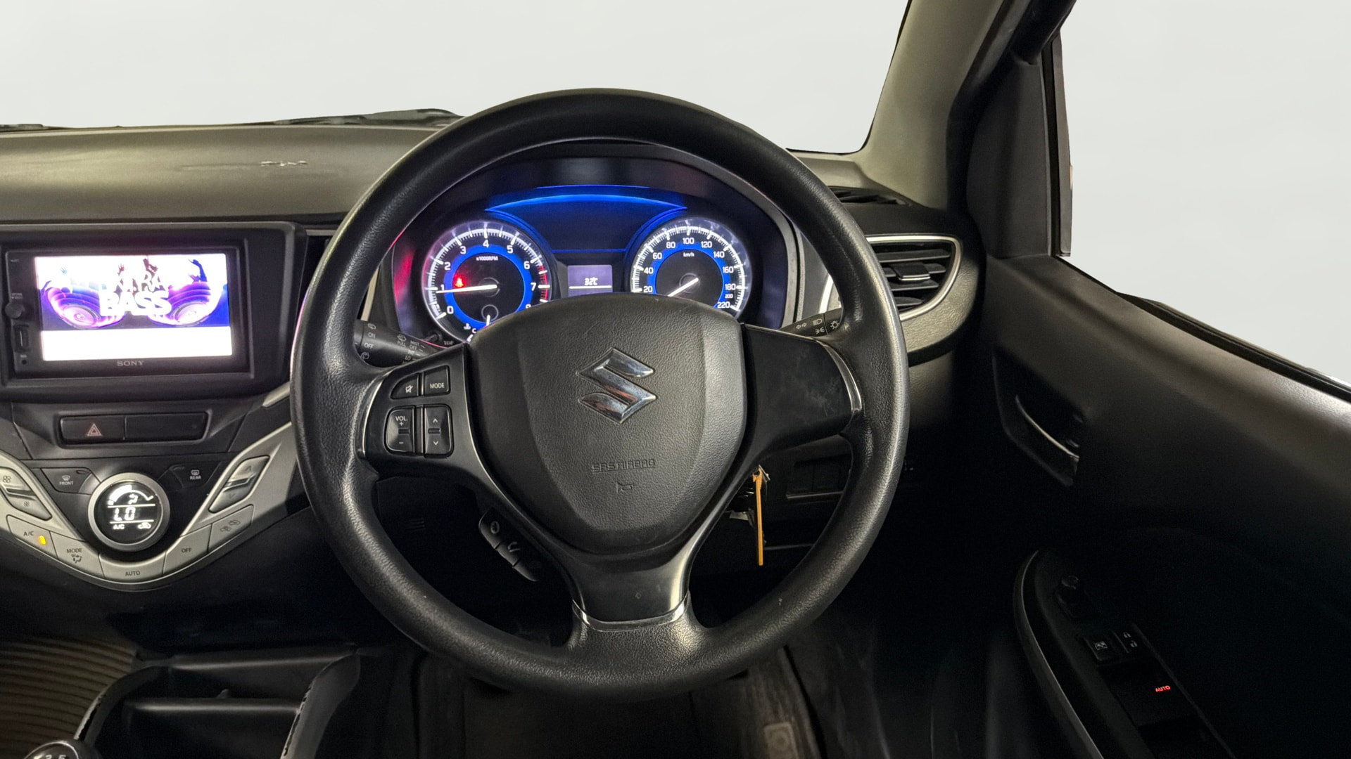 View 2017 Maruti Suzuki 1000 Base Variant Image 20 Used 2017 Maruti Suzuki 1000 Base Variant Image 20
