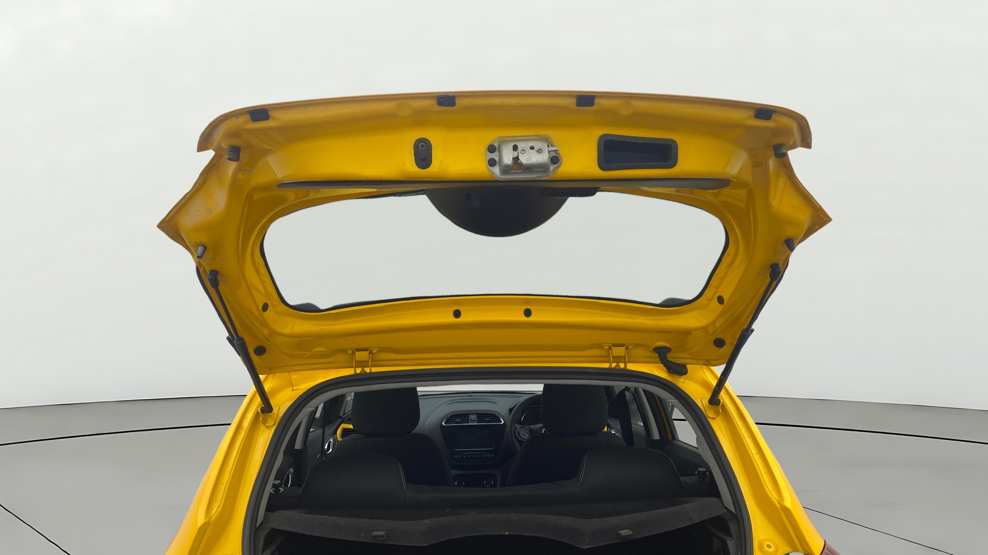 View 2020 Tata Tiago Revotorq XB Image 16 Used 2020 Tata Tiago Revotorq XB Image 16
