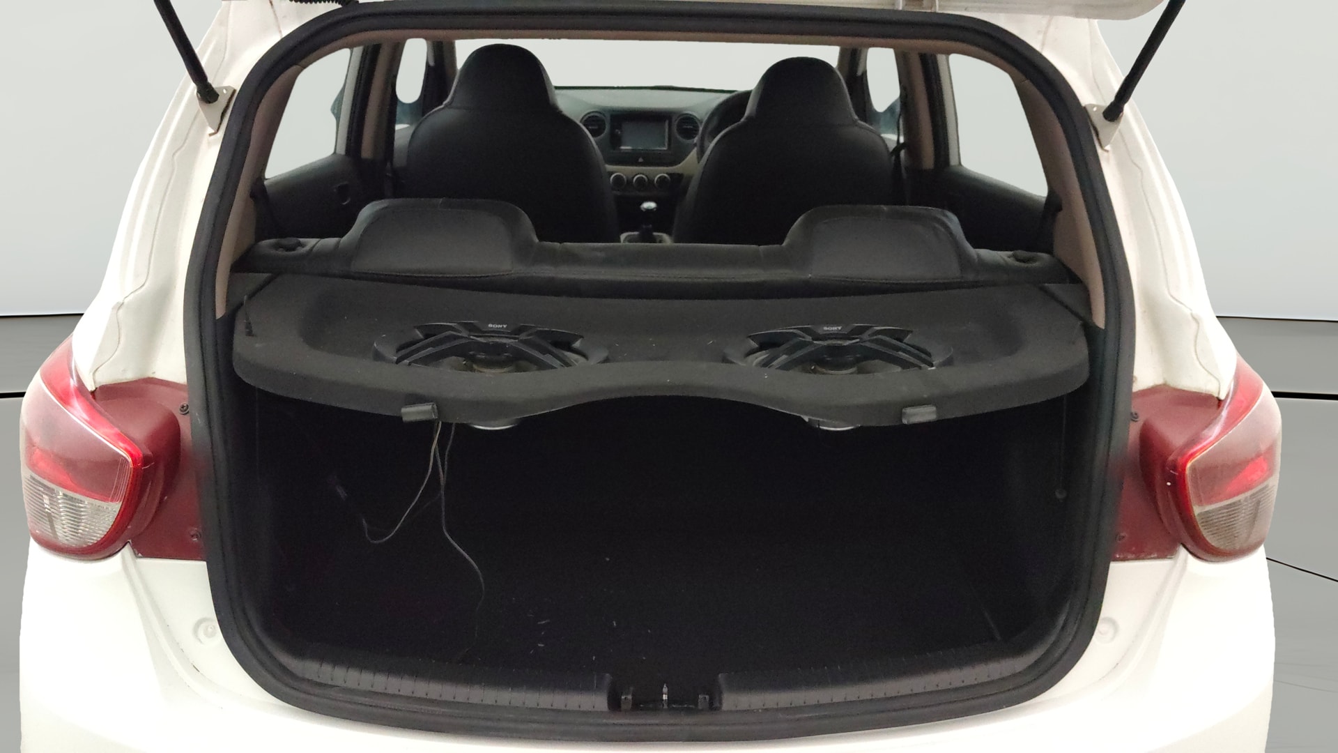 View 2016 Hyundai Grand i10 Magna 1.2 Kappa VTVT Image 37 Used 2016 Hyundai Grand i10 Magna 1.2 Kappa VTVT Image 37