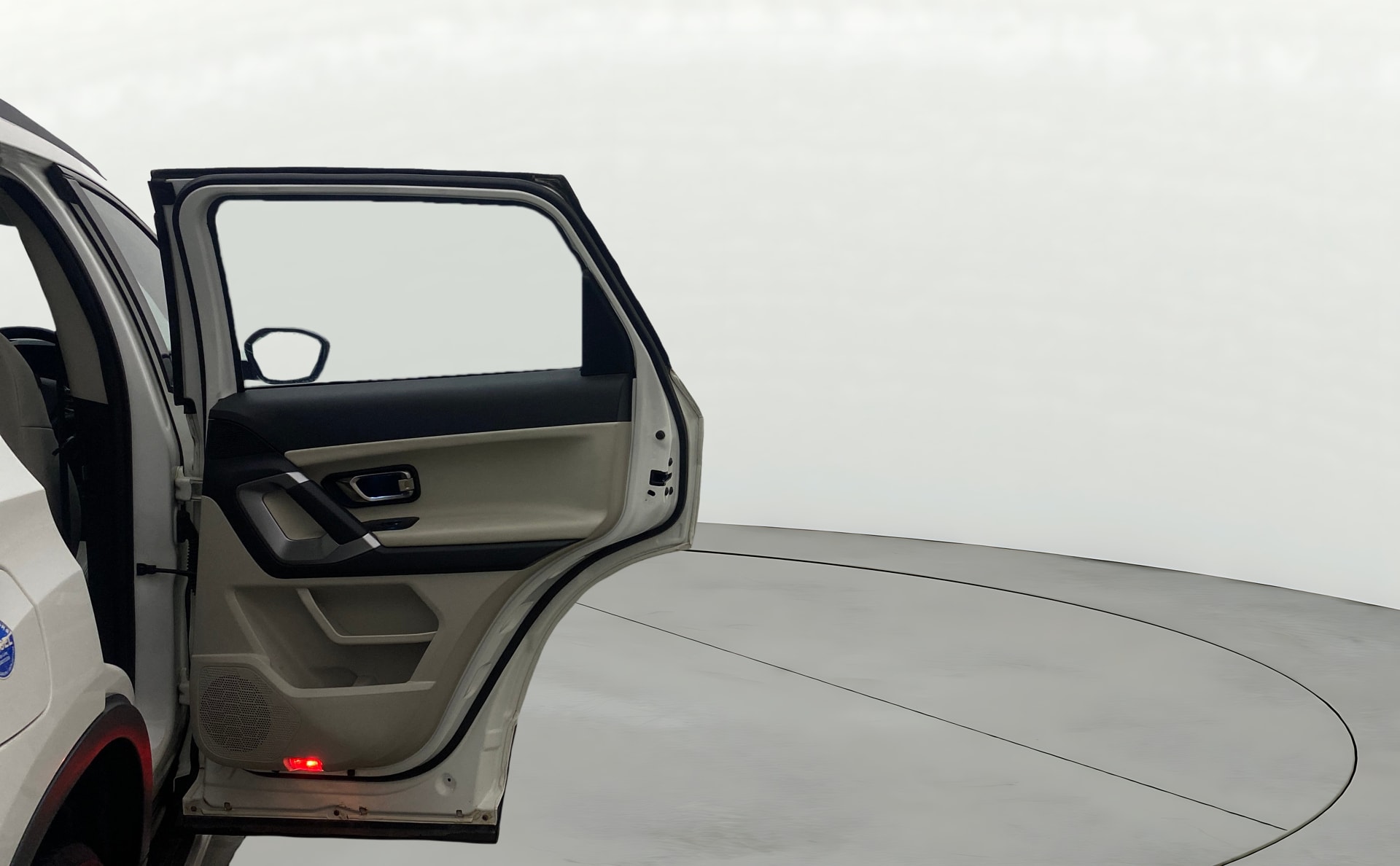 View 2022 Tata Safari XZ Plus 6S Image 6 Used 2022 Tata Safari XZ Plus 6S Image 6
