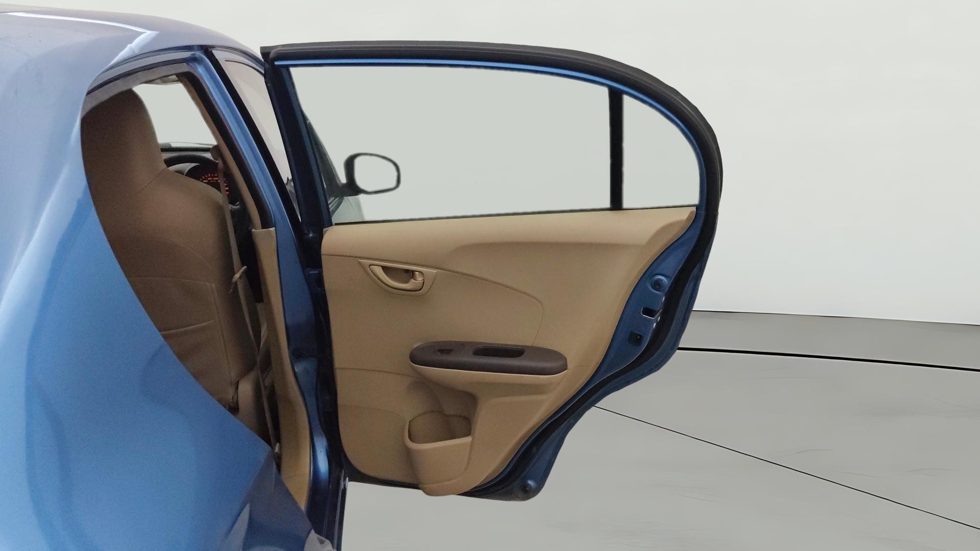 View 2013 Honda Amaze E MT Petrol BS IV Image 7 Used 2013 Honda Amaze E MT Petrol BS IV Image 7