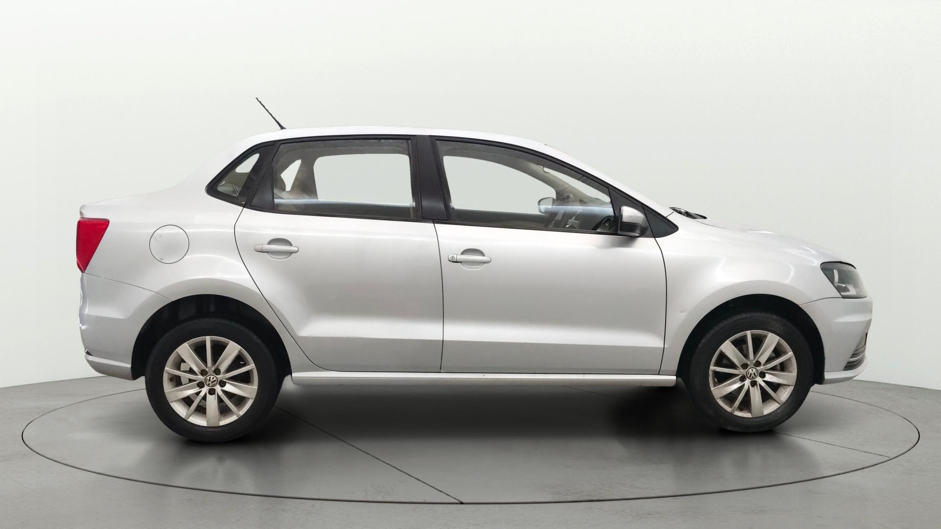 View 2016 Volkswagen Ameo 1.2L MPI Petrol Comfortline Image 8 Used 2016 Volkswagen Ameo 1.2L MPI Petrol Comfortline Image 8