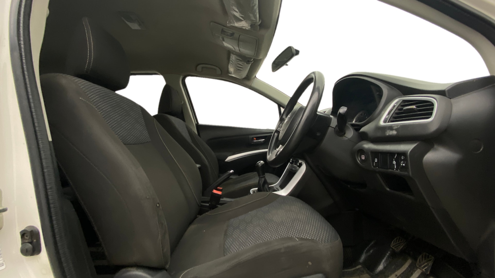 View 2020 Maruti Suzuki 1000 Base Variant Image 27 Used 2020 Maruti Suzuki 1000 Base Variant Image 27