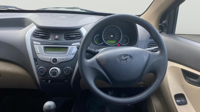 View Hyundai EON Image 21 Used Hyundai EON Image 21