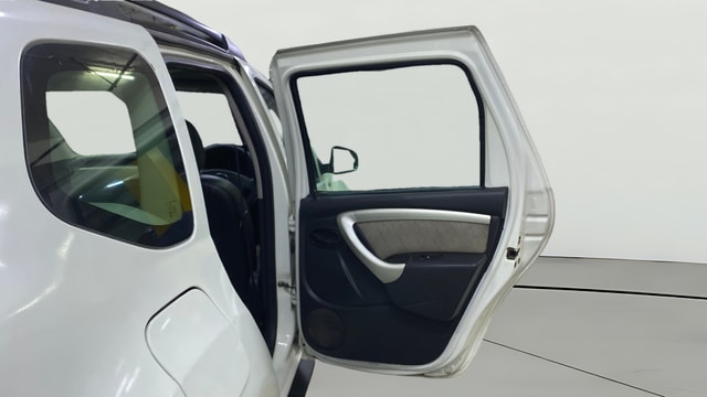 View Renault Duster Image 6 Used Renault Duster Image 6