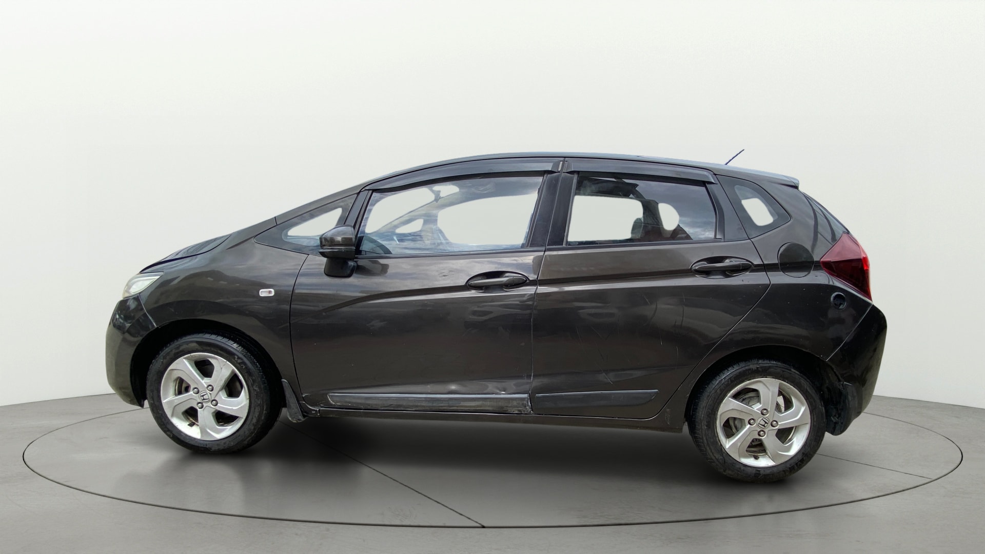 View 2016 Honda Jazz E MT Diesel Image 5 Used 2016 Honda Jazz E MT Diesel Image 5