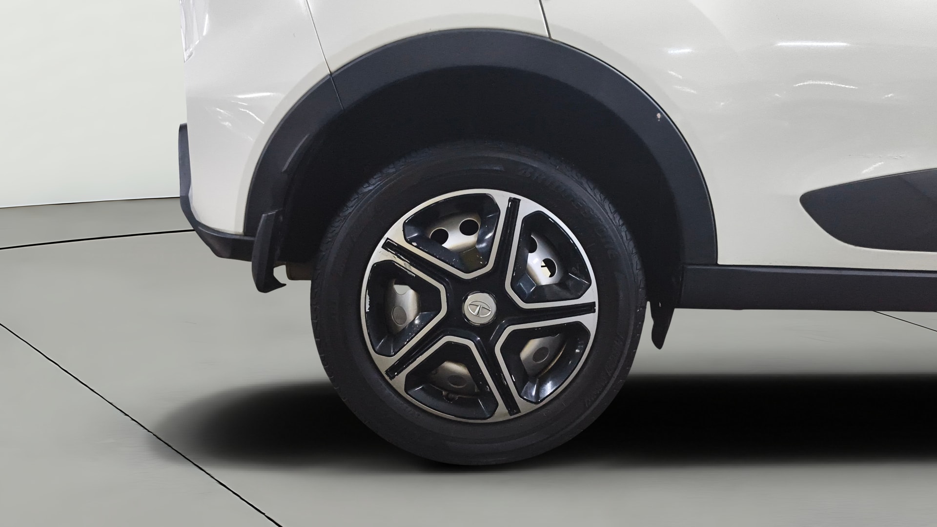 View 2023 Tata Nexon Revotron XE Image 24 Used 2023 Tata Nexon Revotron XE Image 24