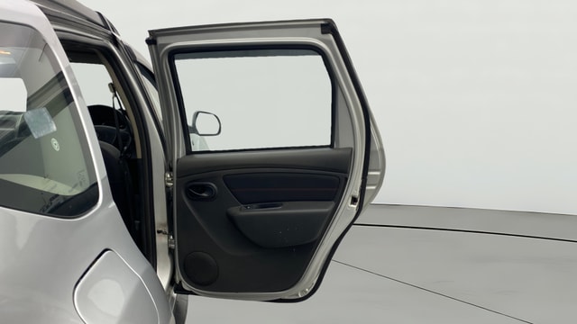View Renault Duster Image 6 Used Renault Duster Image 6