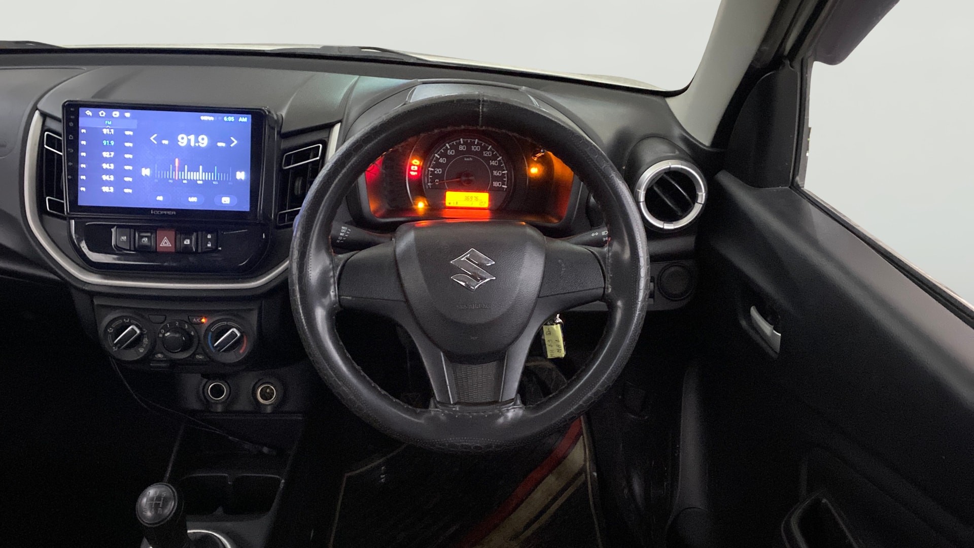 View 2022 Maruti Suzuki 1000 Base Variant Image 20 Used 2022 Maruti Suzuki 1000 Base Variant Image 20
