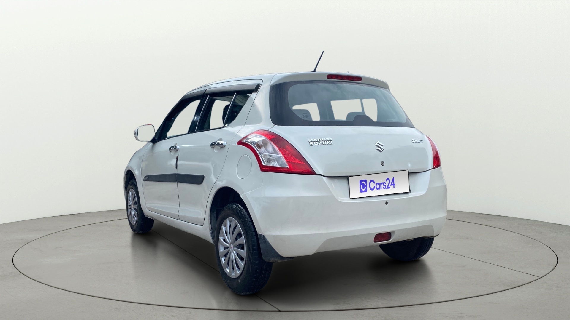 View 2017 Maruti Suzuki 1000 Base Variant Image 2 Used 2017 Maruti Suzuki 1000 Base Variant Image 2