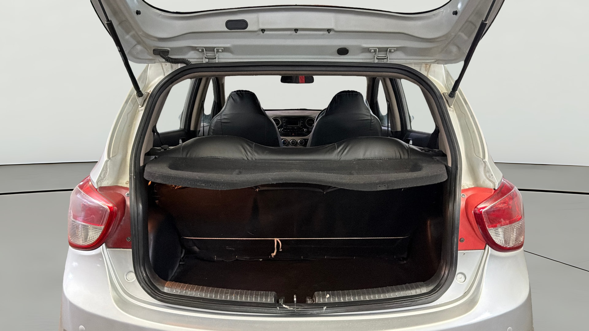 View 2015 Hyundai Grand i10 Sportz 1.2 Kappa Image 36 Used 2015 Hyundai Grand i10 Sportz 1.2 Kappa Image 36