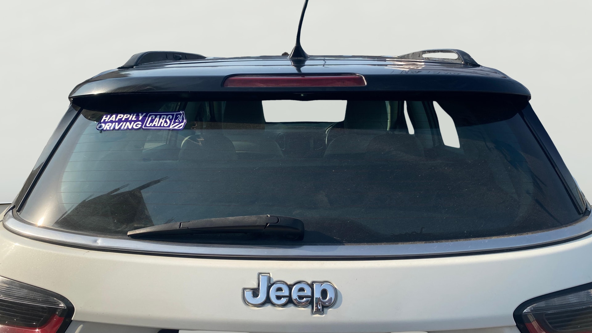 View 2018 Jeep Compass Limited 4X4 (O) 2.0 Diesel BS IV Image 4 Used 2018 Jeep Compass Limited 4X4 (O) 2.0 Diesel BS IV Image 4