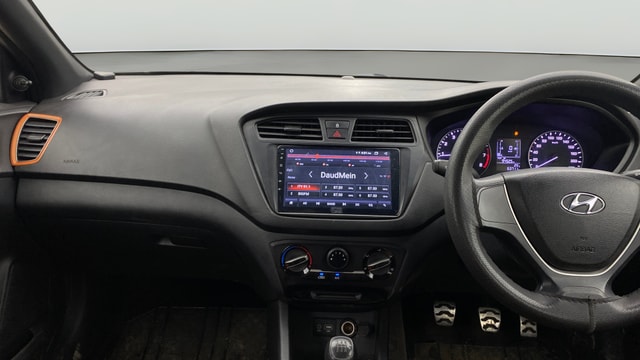 View Hyundai i20 Active Image 17 Used Hyundai i20 Active Image 17