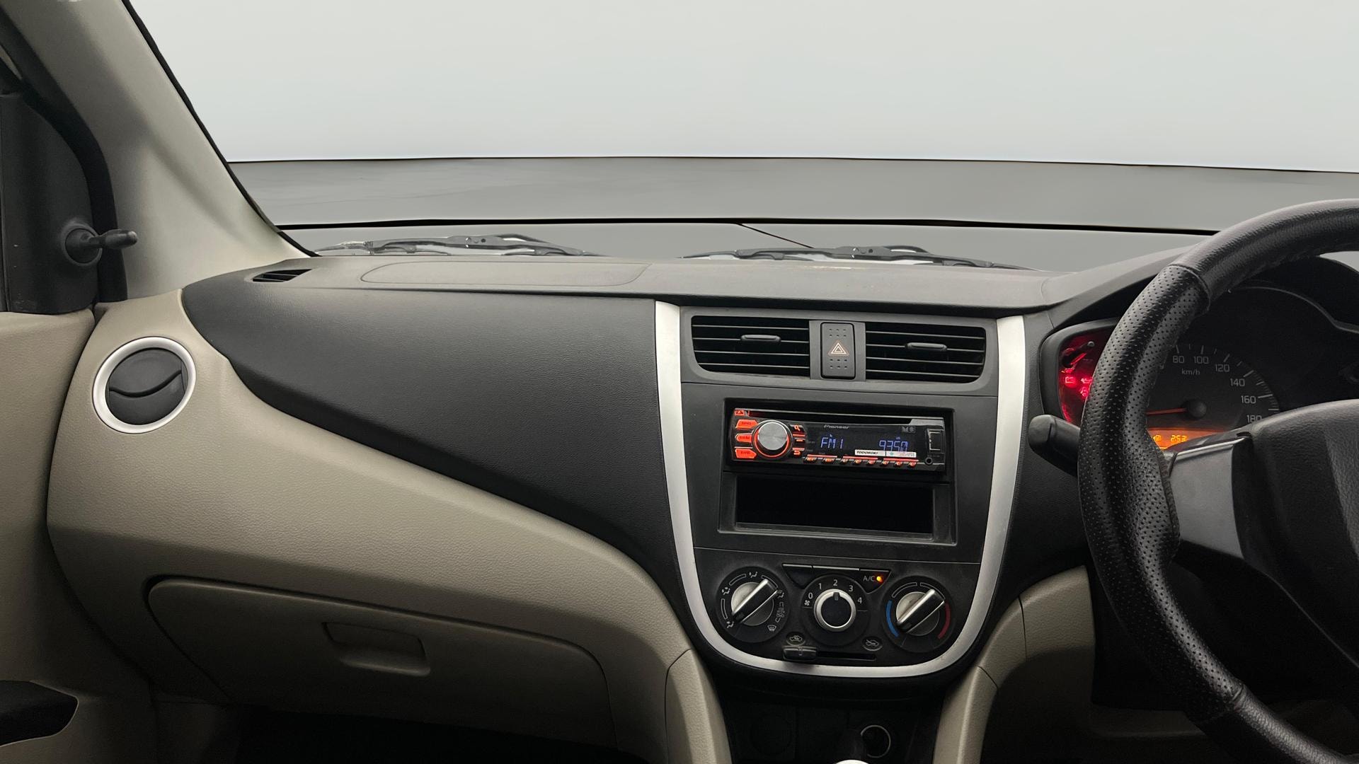 View 2015 Maruti Suzuki 1000 Base Variant Image 17 Used 2015 Maruti Suzuki 1000 Base Variant Image 17