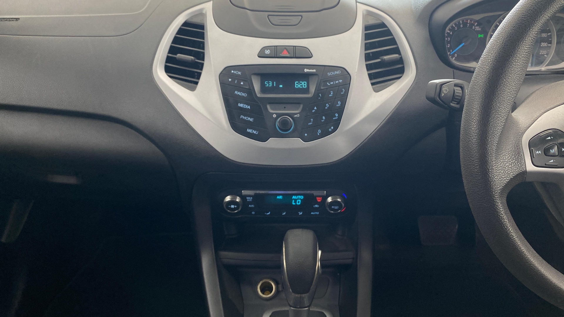View 2017 Ford Figo Aspire 1.2P Ambiente MT BS IV Image 17 Used 2017 Ford Figo Aspire 1.2P Ambiente MT BS IV Image 17