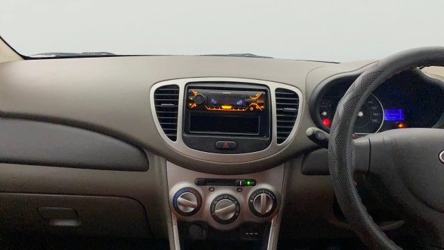 View Hyundai i10 Image 17 Used Hyundai i10 Image 17