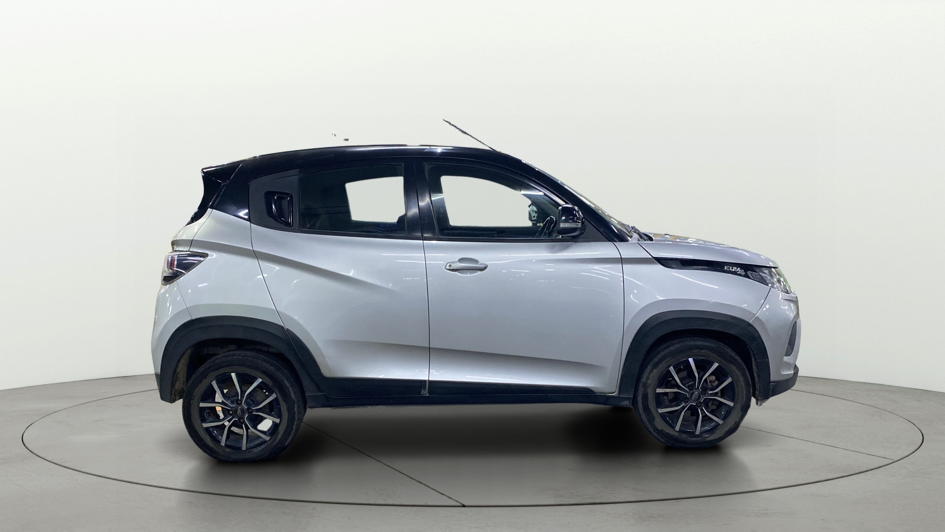 View 2018 Mahindra KUV100 K2 Petrol BS IV Image 26 Used 2018 Mahindra KUV100 K2 Petrol BS IV Image 26