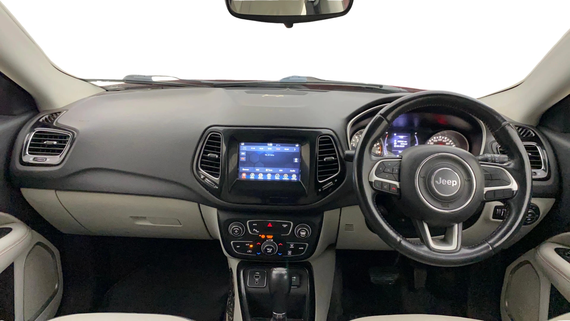 View 2018 Jeep Compass Limited (O)1.4 Multi AIR Petrol DDCT AT BS IV Image 15 Used 2018 Jeep Compass Limited (O)1.4 Multi AIR Petrol DDCT AT BS IV Image 15
