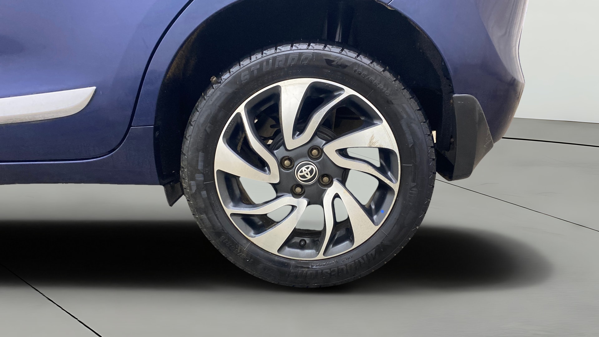 View 2020 Toyota Glanza V MT Image 11 Used 2020 Toyota Glanza V MT Image 11