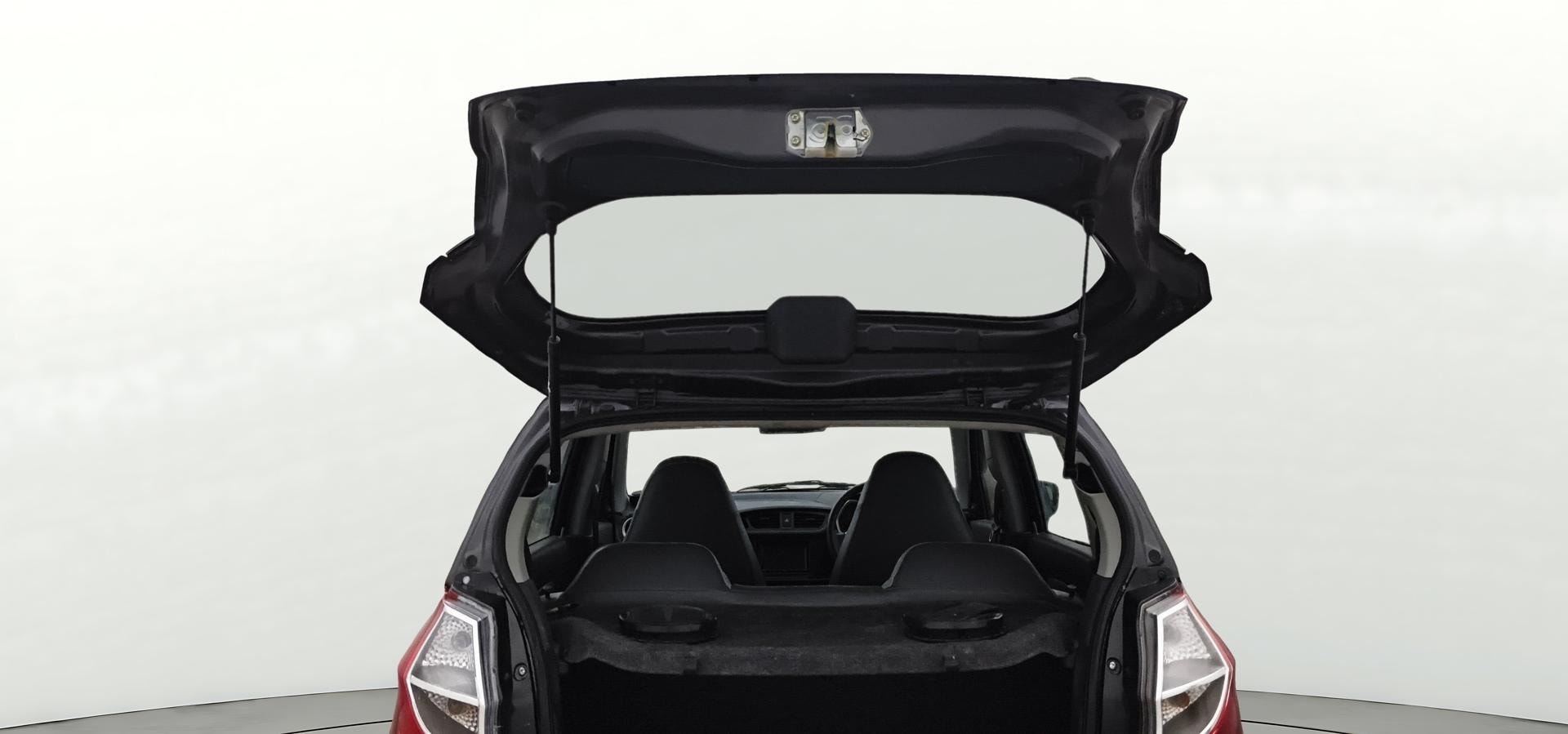 View 2019 Maruti Suzuki Alto K10 LX Image 16 Used 2019 Maruti Suzuki Alto K10 LX Image 16
